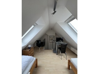Schlafzimmer 2