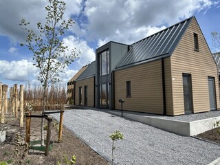 Driveway and beachhouse