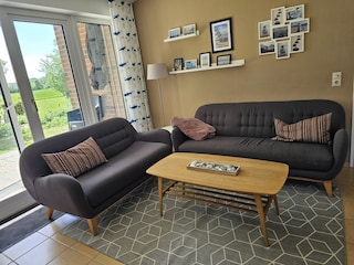 Helles und freundliches Wohnzimmer