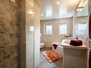 Haus Sonne Kirchdorf Badezimmer