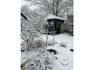 Pergola im Schnee