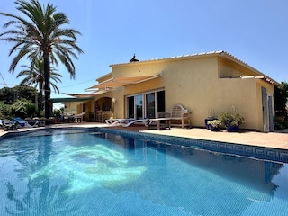 Aussenterrasse Poolbereich