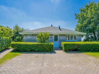 Drei hauseigene Parkplätze