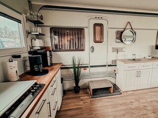 Der Eintritt in den Wohnwagen