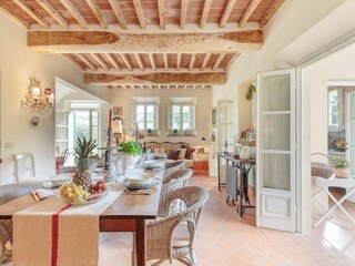 Villa Corsanico-Bargecchia Caratteristiche 1