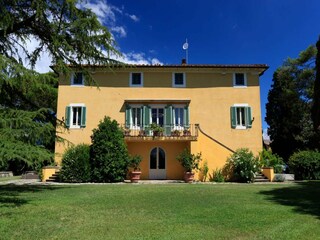 Villa Montecarlo  1