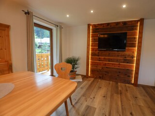 Rustikale Fernsehwand