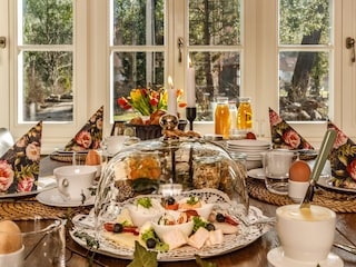optional: Frühstück für 25 €/ P.