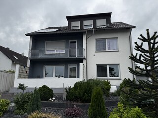 Hausansicht von außen (Ferienwohnung im Erdgeschoss)