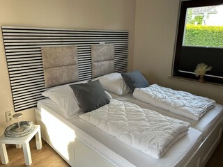Schlafzimmer mit 180x200  Liegefläche