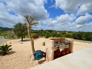 Your summer kitchen right in front of the indoor kitchen ;-)