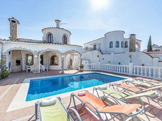 Villa Empuriabrava Buitenaudio-opname 4