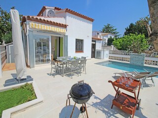 Villa Empuriabrava Buitenaudio-opname 7