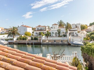 Villa Empuriabrava Buitenaudio-opname 10