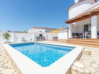 Villa Empuriabrava Buitenaudio-opname 2