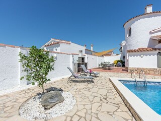 Villa Empuriabrava Buitenaudio-opname 5