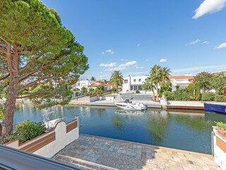Villa Empuriabrava Buitenaudio-opname 11