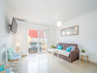 House boat Empuriabrava Features 1