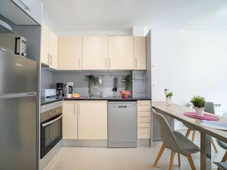 House boat Empuriabrava Features 7