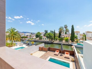 Villa Empuriabrava Buitenaudio-opname 10