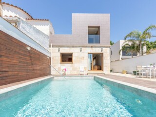Villa Empuriabrava Buitenaudio-opname 1