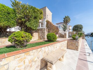 Villa Empuriabrava Buitenaudio-opname 19