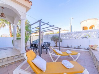 Villa Empuriabrava Buitenaudio-opname 12