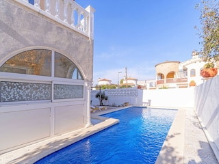 Villa Empuriabrava Buitenaudio-opname 16