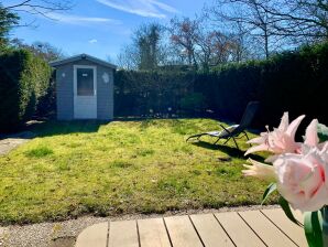 Bungalow en Países Bajos con jardín