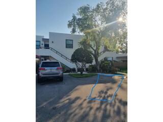 Parkplatz vor der Wohnung