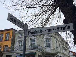 Friedrich-Franz Str.