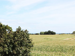 Blick aus dem oberen Schlafzimmer bis zur Ostsee