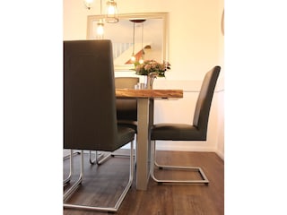 Esstisch für gemeinsame Stunden