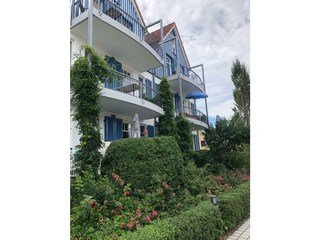 Seitenansicht mit Balkon