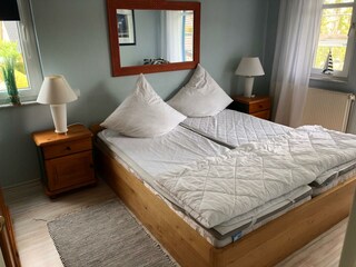 Schlafzimmer 2 mit Balkon