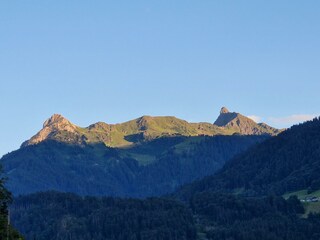 Blick nach Osten Vom Gastgarten am Abend