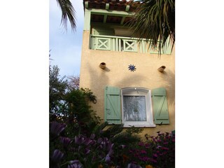 Hausansicht vom Garten