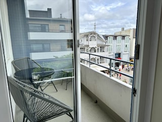 Balkon mit Blick auf die Friedrich-/Bismarckstraße