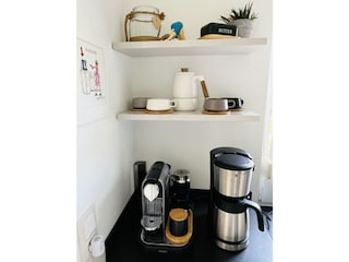 "tea and coffee bar"