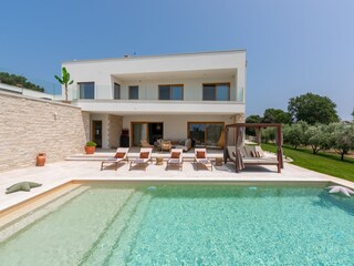 Villa Vrsar Outdoor Recording 4