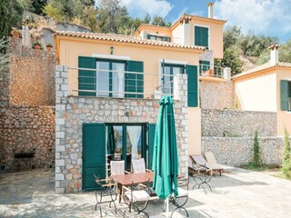 Vakantiehuis Péra Mélana Buitenaudio-opname 1