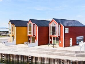 8 Personen Ferienhaus in Sandøy - Ona - image1