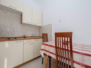 Appartement Kampor Équipement 12