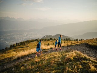 Appartement Treffen Omgeving 14