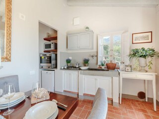 Farmhouse Marlia Features 28