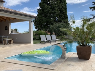 Pool mit Flachwasserbereich