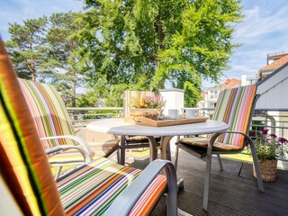 Balkon mit Bestuhlung