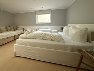Schlafzimmer UG
