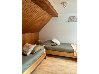 Schlafzimmer 2