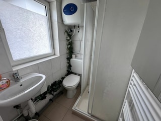 Apartment NEPTUN Dusche